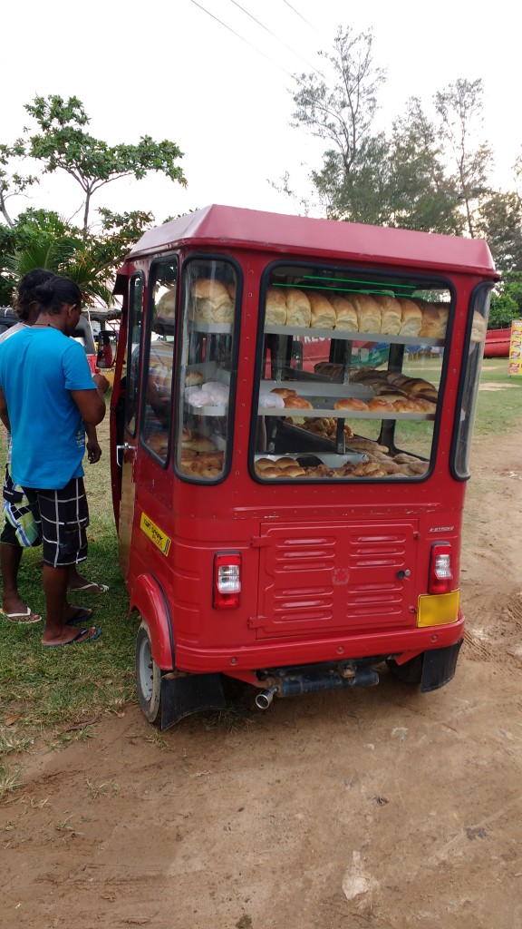 2015-11-29_WeligamaTastyTuktuk_001